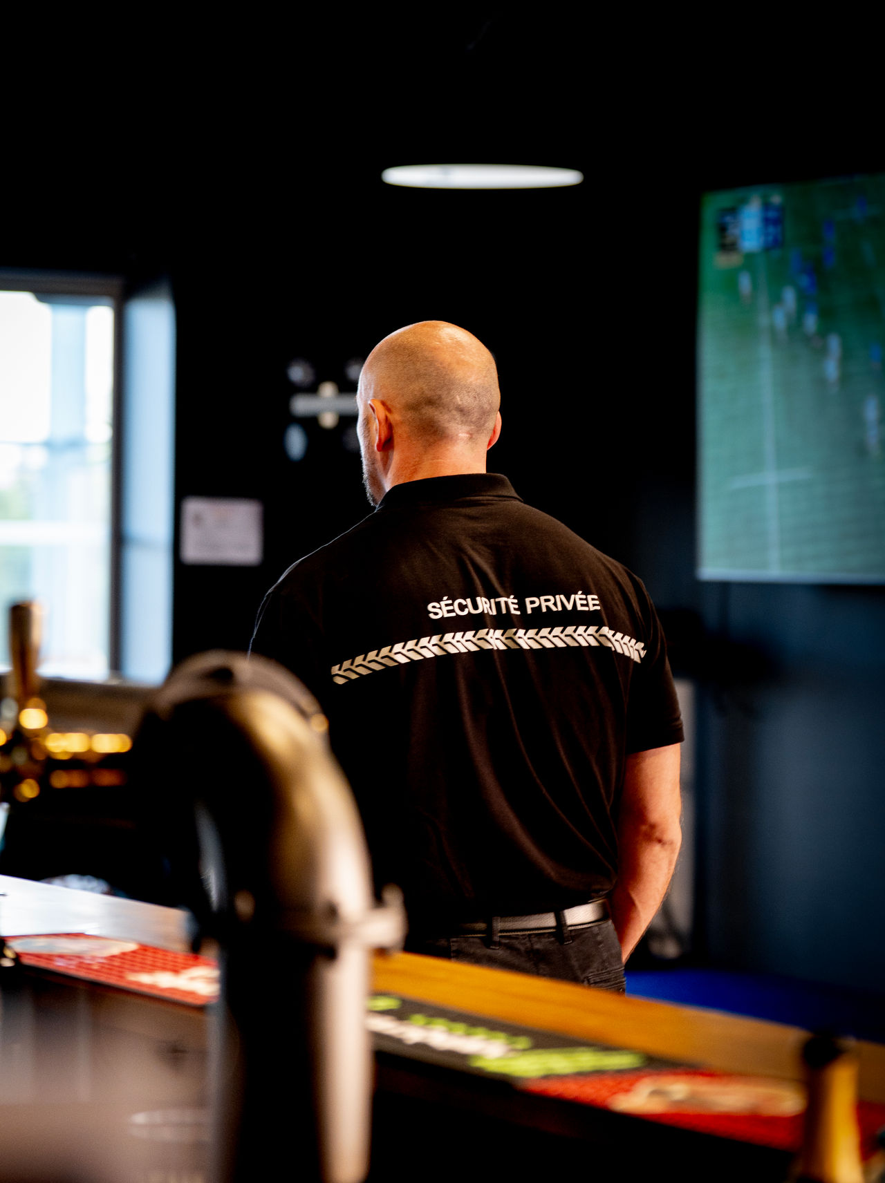 Agent de sécurité en surveillance intérieure